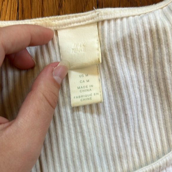 H&M White Crop Top Buttons Ribbed - Picture 3 of 4